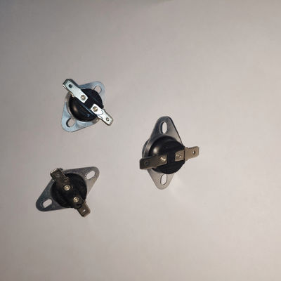 Effizient gestaltete Spannung 250VAC Haushaltsthermostat KSD 301 Schalter für Warmwasserbereiter